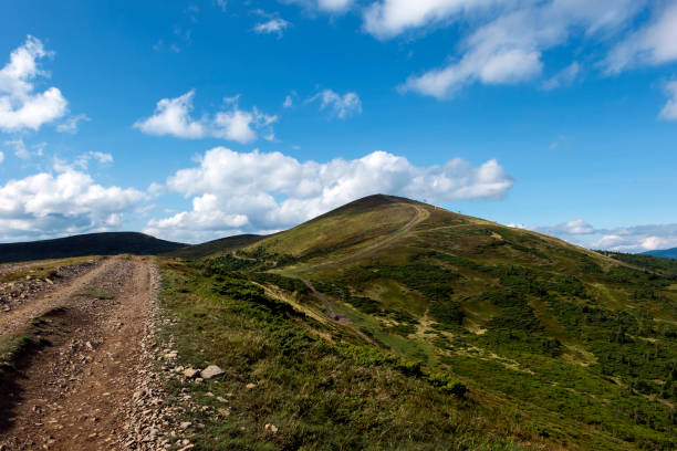 istock Path leading to the Stig mountain 867305252
