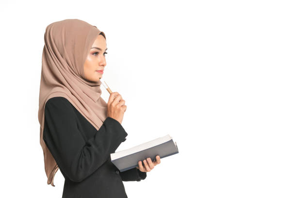 istock Veiled teenager 867339004