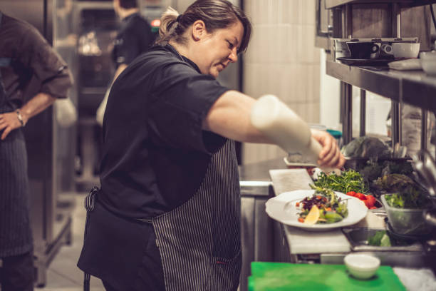 istock Chef is working in an italian restaurant 867371964