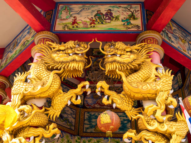 istock Gold dragon statues in Chinese religious venues 867381124