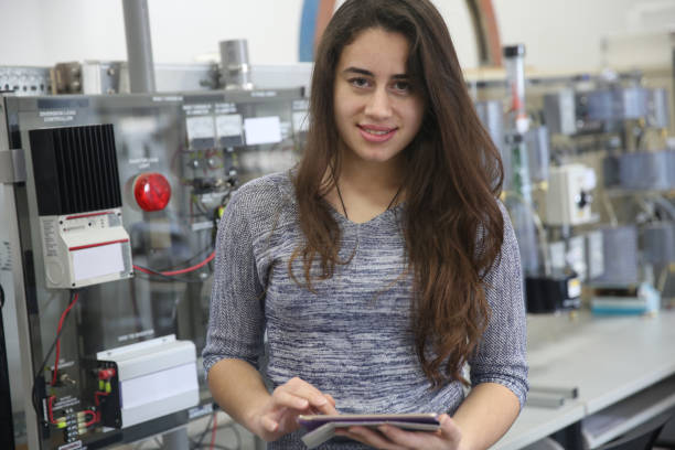 istock Students working in laboratory of renewable energy. 867386404