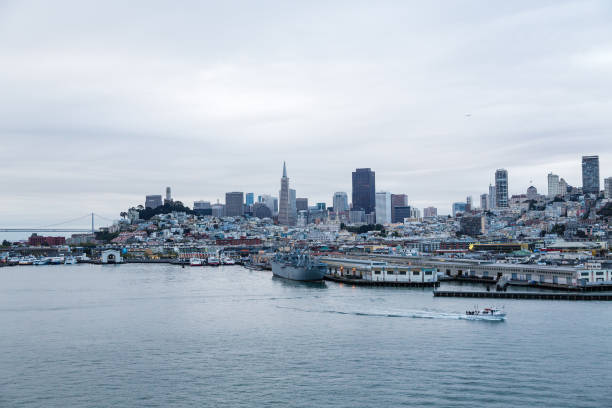 istock Early Morning San Francisco 867460456