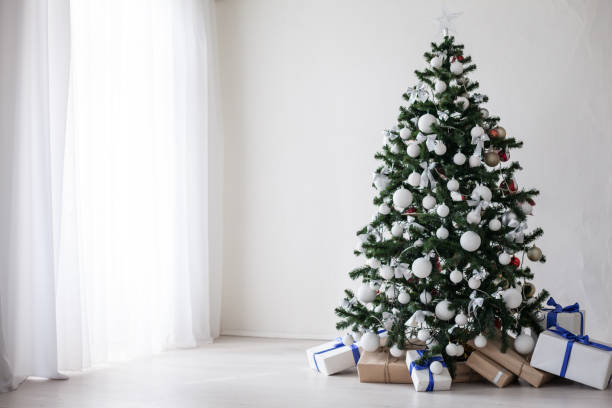 istock Christmas tree Christmas decoration gifts 867507060