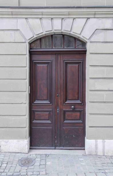 istock Old wooden door 867527774