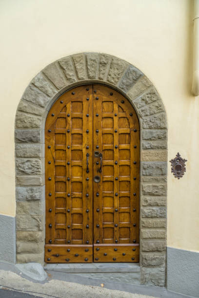 istock Old wooden door 867531242