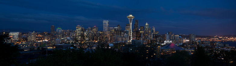 Seattle, Washington state skyline at dusk.