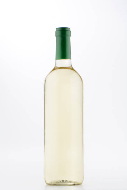 istock Bottle of white wine 867750150