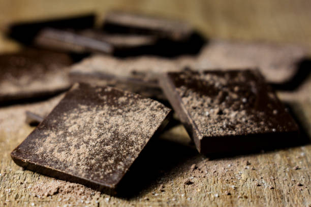 istock Chocolate tiles and crumbs 867767722