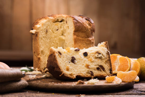 istock Italian Christmas cake 867856230