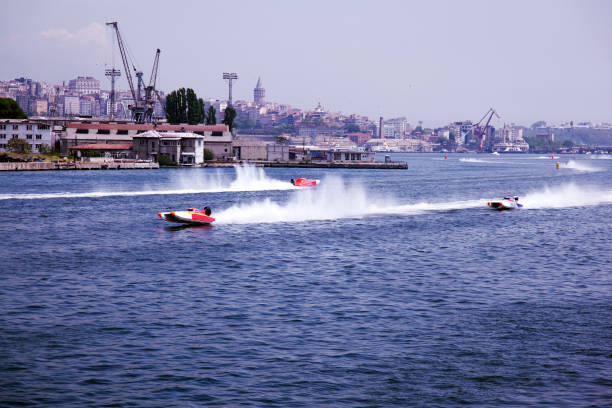 istock Offshore boat racing in golden horn, Istanbul 867913032