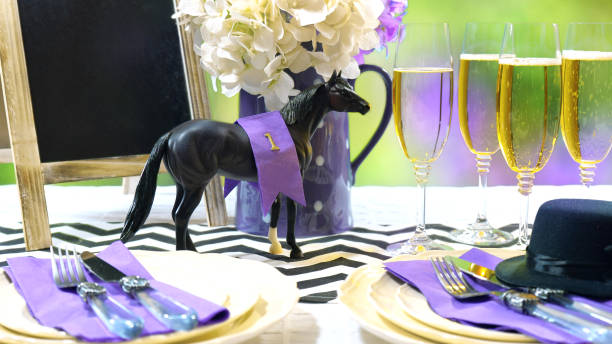 horse racing racing day luncheon table setting - ascot imagens e fotografias de stock