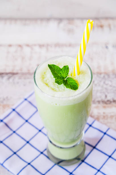 istock a glass of green tea smoothie 867966178