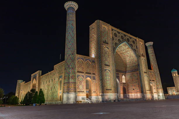 istock Ulugh Beg Madrasah in Samarkand, Uzbekistan 868044098