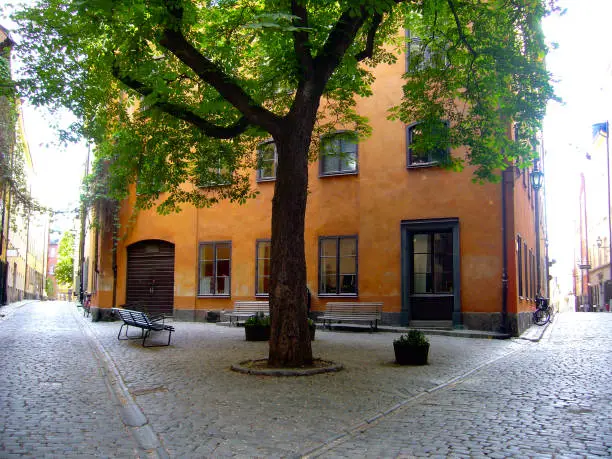 square branda tomten Stockholm, the capital of Sweden, is spread over a total of 14 islands situated on Lake Mälaren and proudly extends towards the Baltic Sea at its end