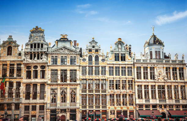 buildings of grand place (grote markt), brussels, belgium - brussels imagens e fotografias de stock