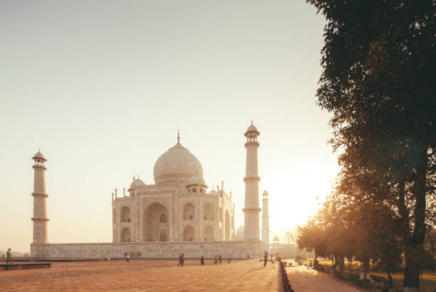 istock Taj Mahal Sunset, India 868162900