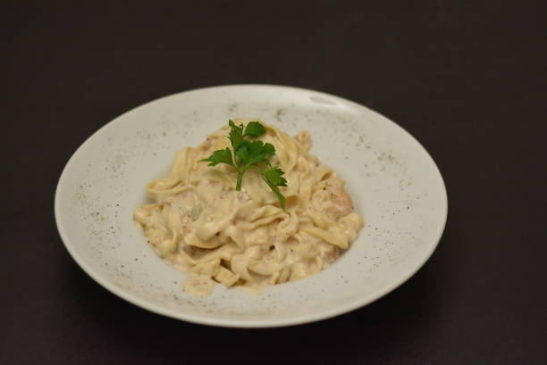 istock Pasta Chicken Fettuccine Alfredo 868184632