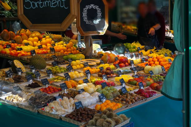 istock Tropical fruits at the Viktualienmarkt. Munich, Bavaria. 868238024
