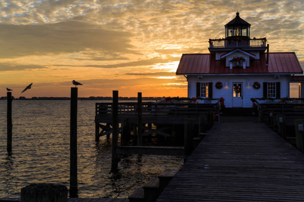 istock Manteo NC Marsh's Lighthouse at Christmas sunrise 868278206