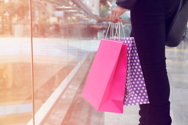 istock Shopping woman 868295864