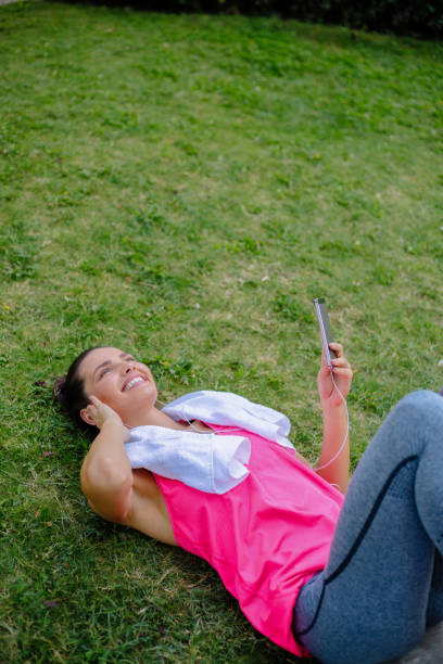istock Young woman training outdoor 868313432