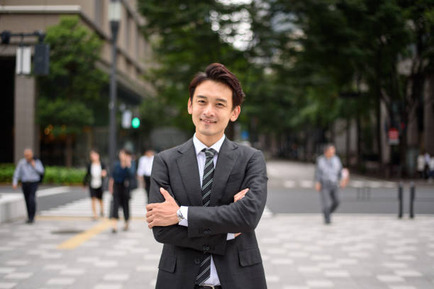 東京のビジネスマンの屋外イメージ - ビジネスマン 日本人 ストックフォトと画像