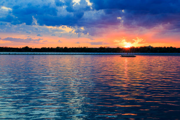 istock Buffalo NY sunset in springtime looking over Lake Erie from park system 868392736