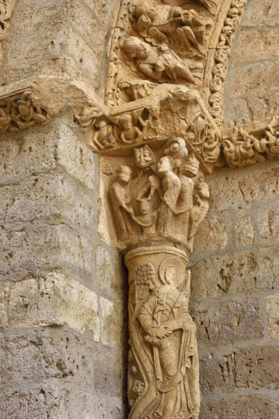 detail of portico of santiago church, carrion de los condes, palencia province, spain - palencia province imagens e fotografias de stock