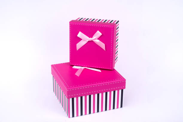 特別な機会のためのギフト パッケージです。 - gift greeting card birthday card red ストックフォトと画像