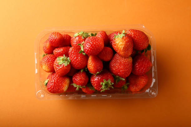 istock Fresh strawberries in box, food closeup 868433012