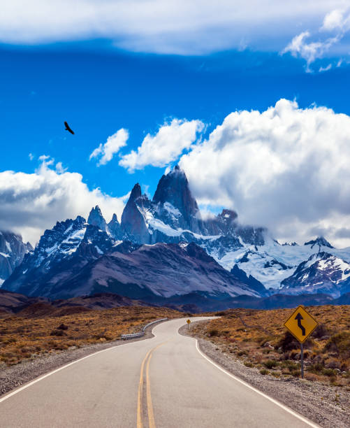 istock Fine highway to the Mount Fitz Roy 868523648