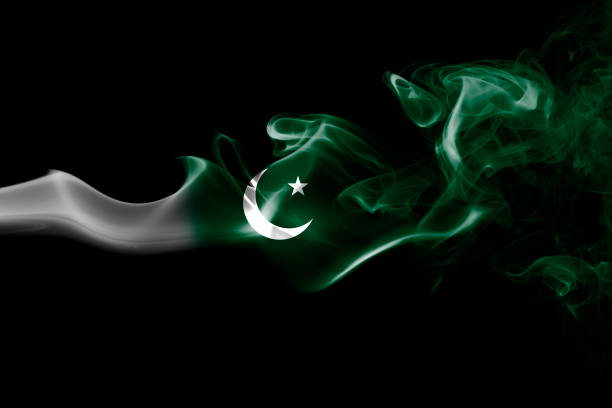 istock Pakistan smoke flag 868549816