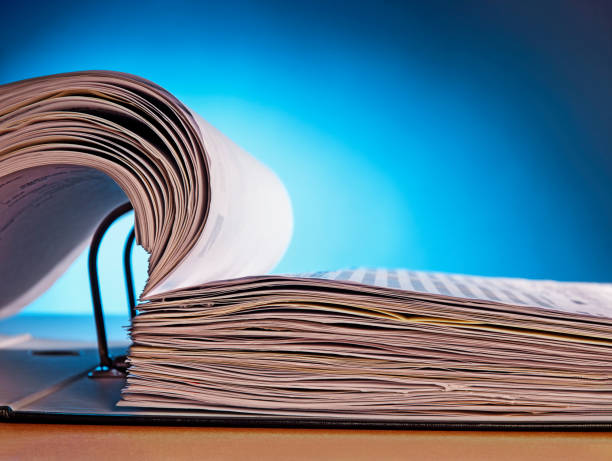 istock Detail of an open file folder 868576064