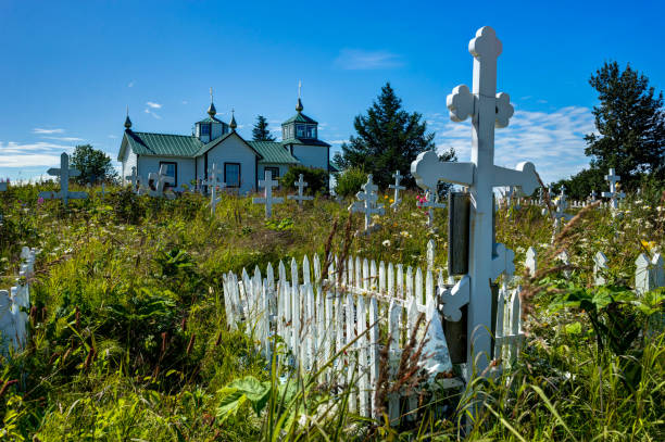 iglesia ortodoxa rusa la transfiguración de nuestro señor, ninilch - girdwood fotografías e imágenes de stock