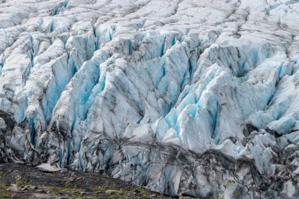 Close up of blue snow and ice at Worthington glacier, Alaska, United States - fotografia de stock
