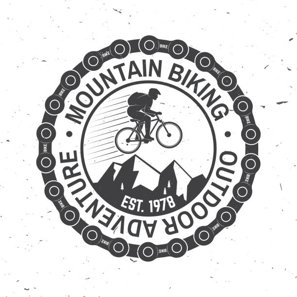 illustrations, cliparts, dessins animés et icônes de conception de typographie vintage avec voiture et remorque, vélos de montagne et silhouette de la montagne - bicycle silhouette design element mountain bike