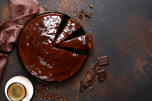 schokoladenkuchen - fat layer stock-fotos und bilder