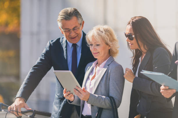 istock Business people working outdoors 868737372
