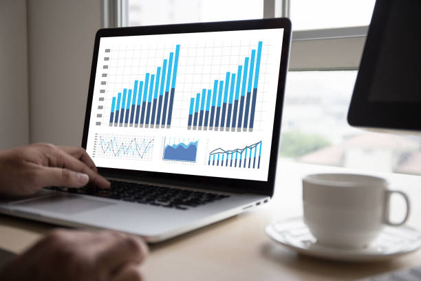 istock Statistics Analysis Business Data Diagram Growth Increase Marketing Concept , digital tablet and graph financial with social network diagram 868762936