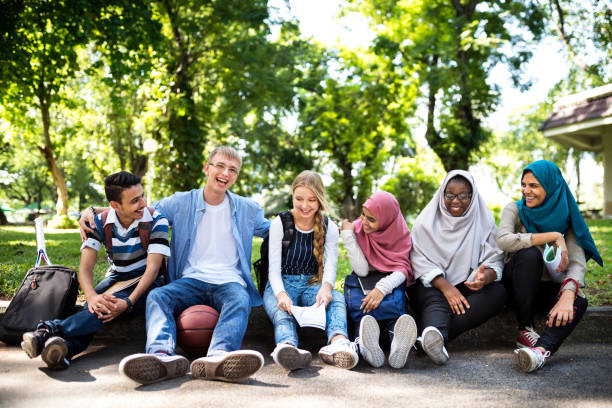 A group of diverse teenagers A group of diverse teenagers different religion stock pictures, royalty-free photos & images