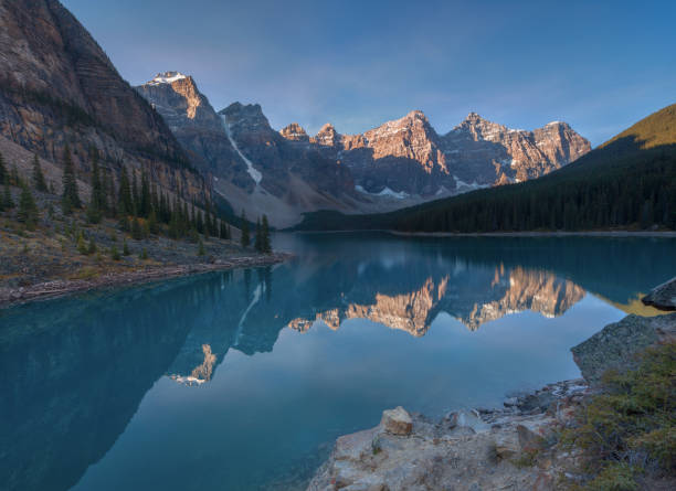 istock Moraine Lake Morning View 868812590