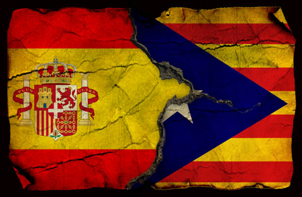 istock Spain and Catalan Estelada grunge Flag 868816020