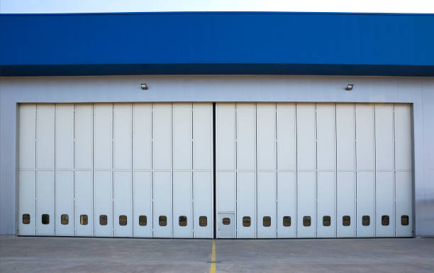 istock Airport hangar from the outside 868849014
