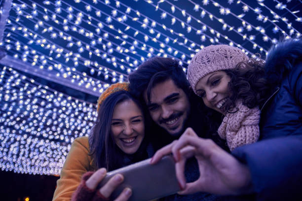 istock Friends On Christmas Market 868876298
