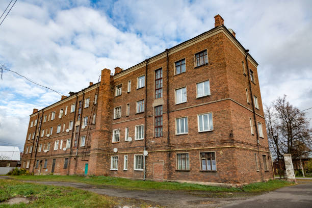 istock Old house in a provincial ghost town 868959342