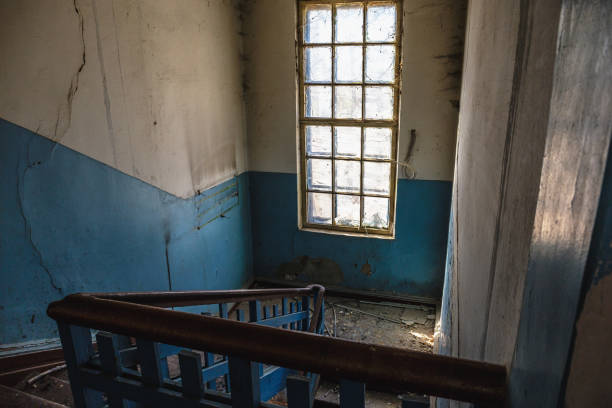 istock Inside interior of old abandoned house 868966536
