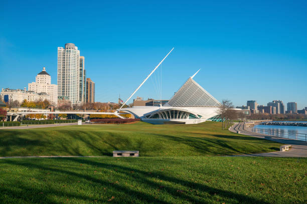 istock Milwaukee skyline in USA 868971336