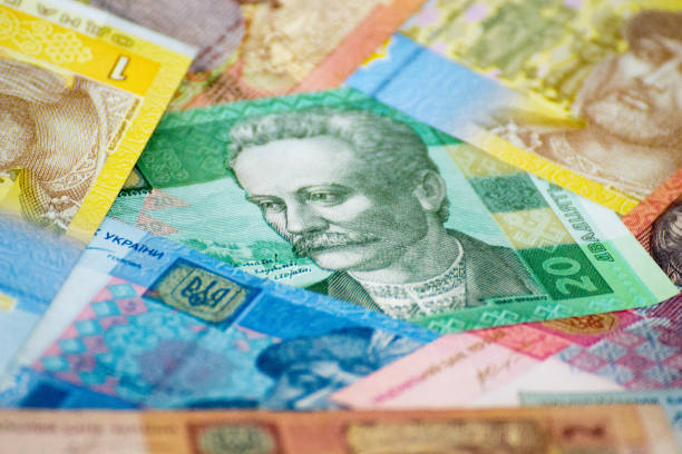 ukraińska grivna (hrywna) waluta - number 20 red green blue zdjęcia i obrazy z banku zdjęć