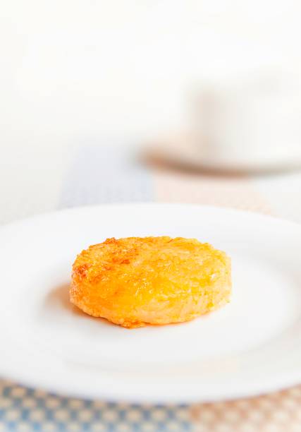 istock Sticky rice with egg fried,thai food style,Egg fried rice, grilled sticky rice dipped egg 869000384