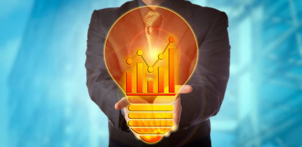 istock Manager Offering A Bright Idea For Revenue Growth 869012084